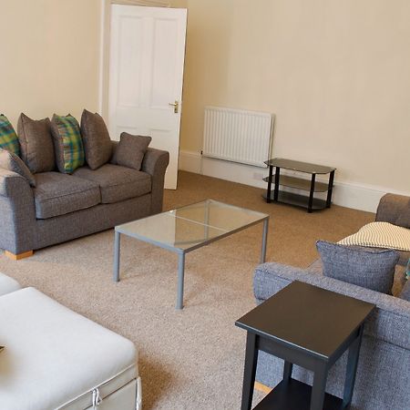 3 Bedroom Apartment Accommodates 8 Эдинбург Экстерьер фото