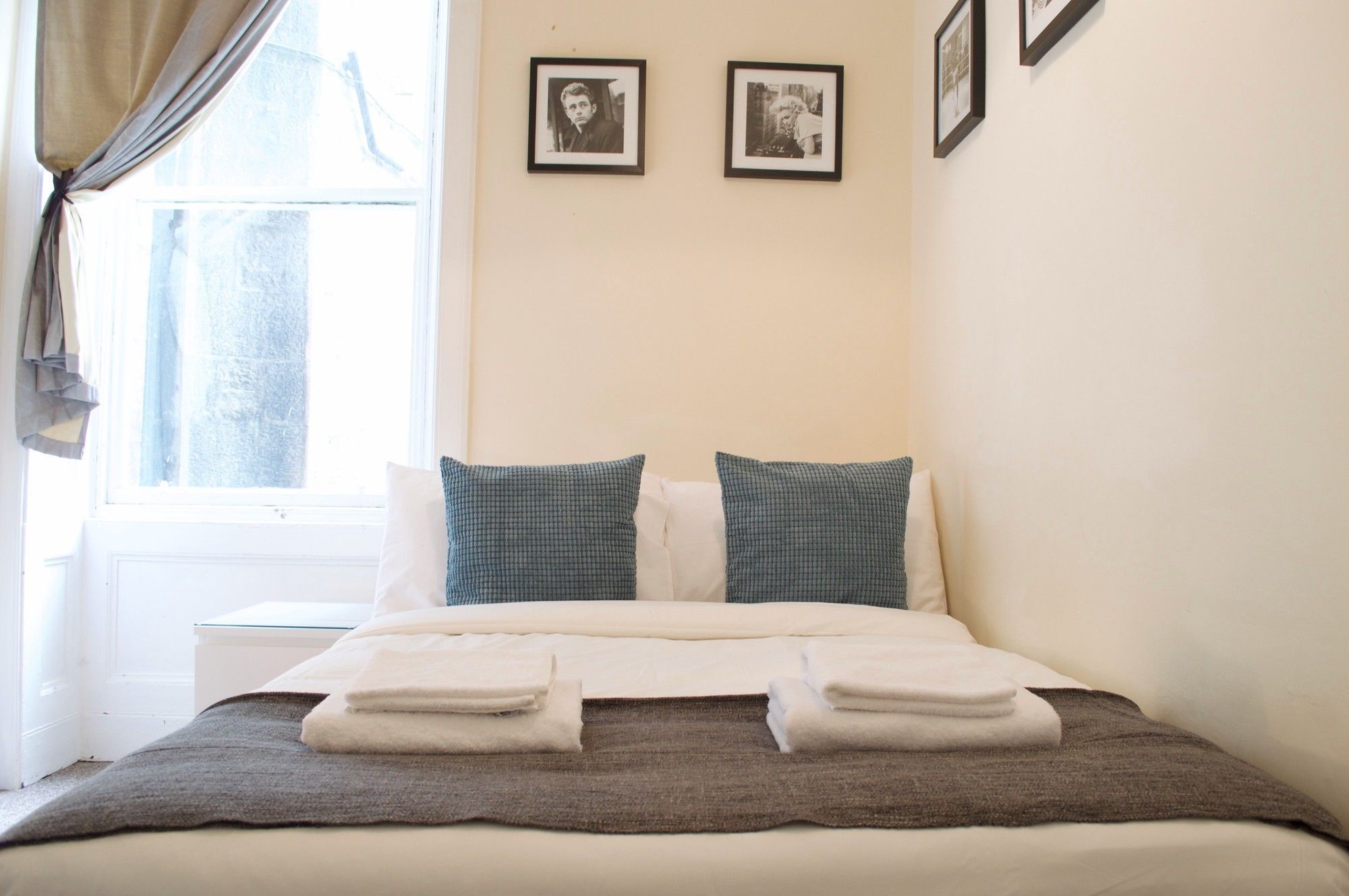 3 Bedroom Apartment Accommodates 8 Эдинбург Экстерьер фото